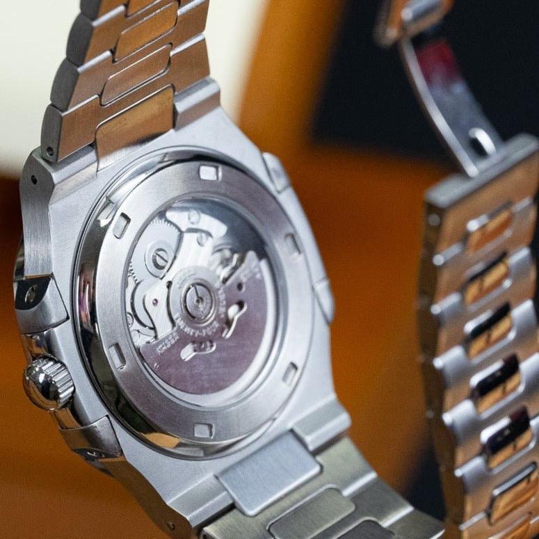 Nautiko | Black Skeleton